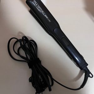 Paul Mitchell Pro Tools Express Ion Smooth, Flat Iron, 1.25”